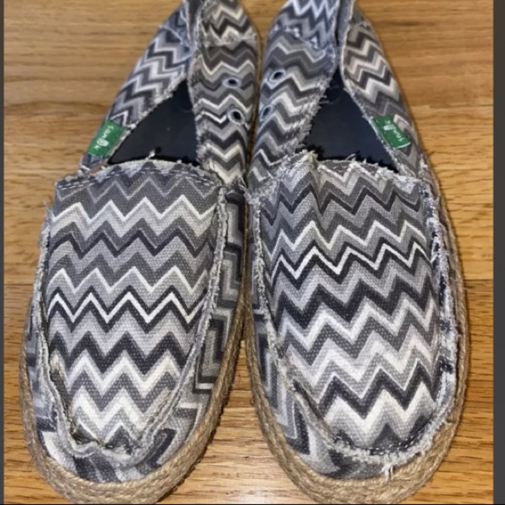 Sanuk Canvas flats
